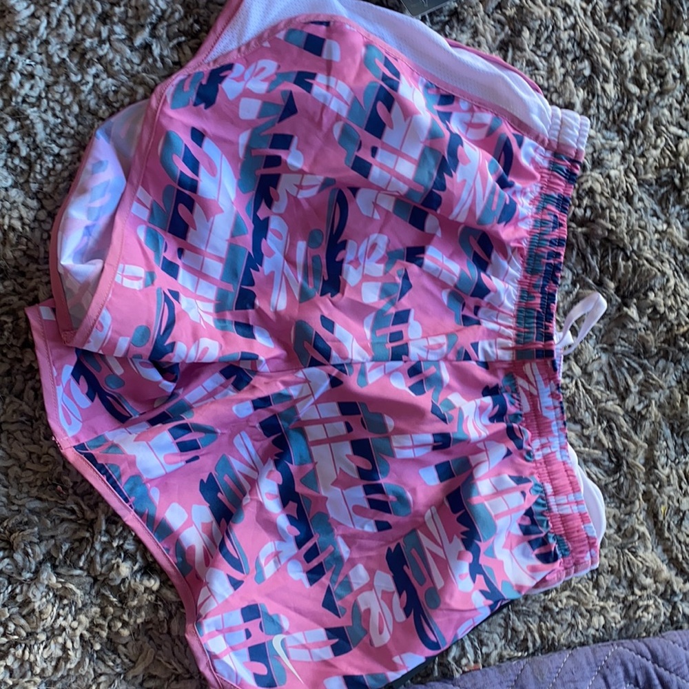 Nike script shorts - Picture 1 of 2